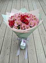 Букет цветов из:  Альстромерии в Артемовском Свердловской области