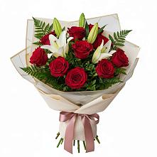 Букет цветов из:  Лилии и Розы в Артемовском Свердловской области