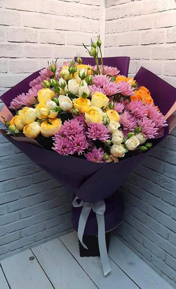 Букет цветов из: Хризантемы и Розы в Артемовском Свердловской области