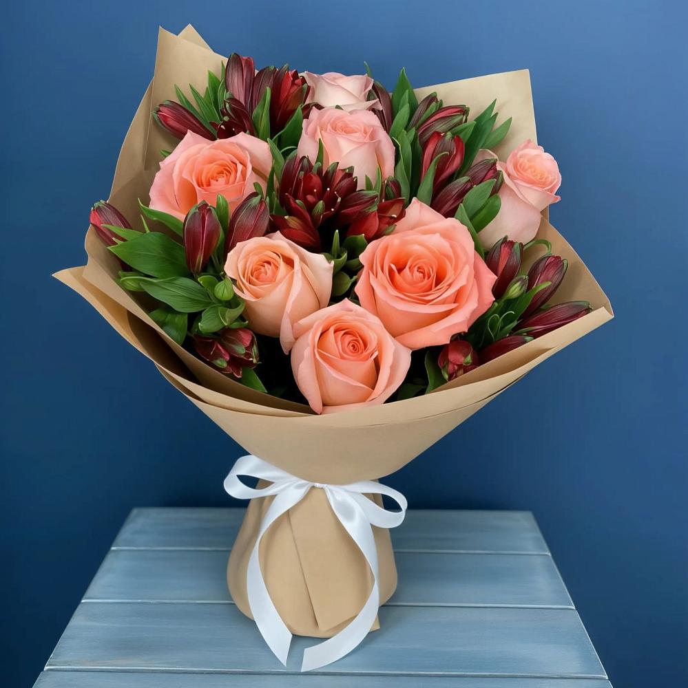 Букет цветов из: Розы и Альстромерии в Артемовском Свердловской области