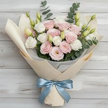 Букет цветов из:  Лизиантусы в Артемовском Свердловской области