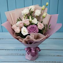 Букет цветов из:  Розы и Лизиантусы в Артемовском Свердловской области