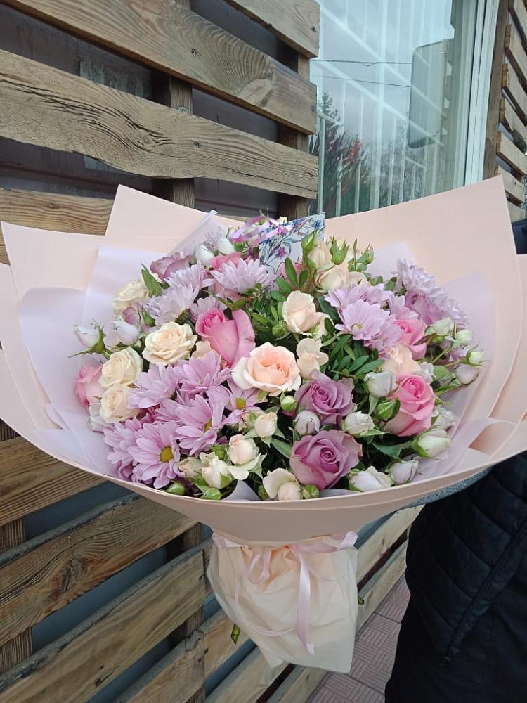 Букет цветов из: Розы и Хризантемы в Артемовском Свердловской области