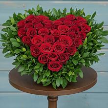 Цветочная композиция из Розы в виде сердца в Артемовском Свердловской области