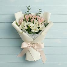 Букет цветов из:  Альстромерии в Артемовском Свердловской области