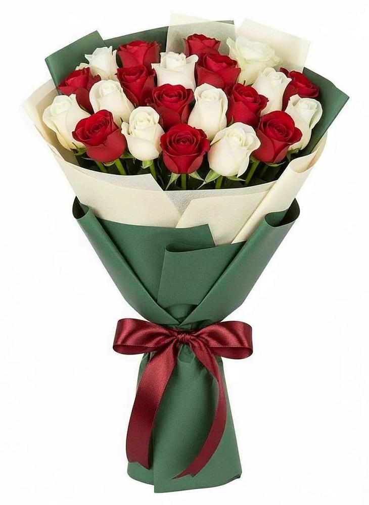Букет Микс из красных и белых роз в Артемовском Свердловской области
