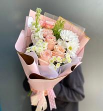 Букет цветов из:  Хризантемы и Розы в Артемовском Свердловской области