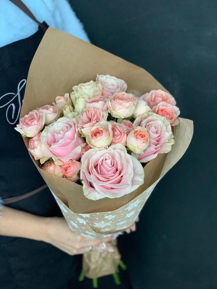 Букет цветов из: Хризантемы и Розы в Артемовском Свердловской области