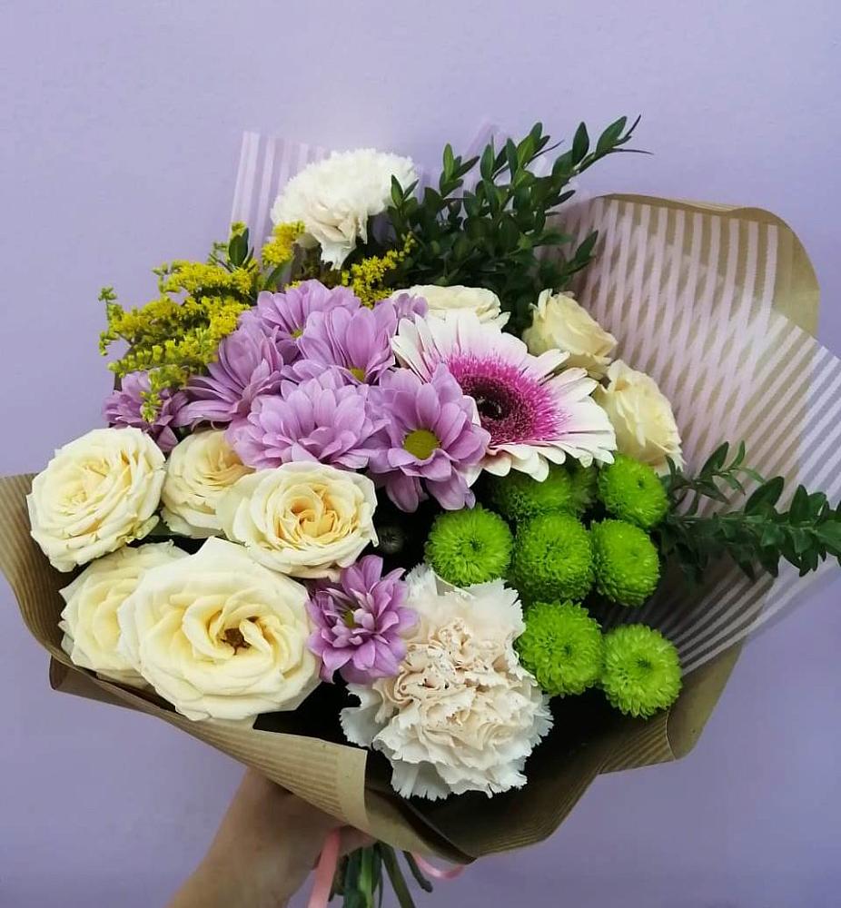 Букет цветов из: Хризантемы, Розы, Гвоздики и Герберы в Артемовском Свердловской области