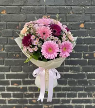Букет цветов из:  Герберы и Хризантемы в Артемовском Свердловской области