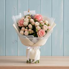 Букет цветов из:  Розы в Артемовском Свердловской области
