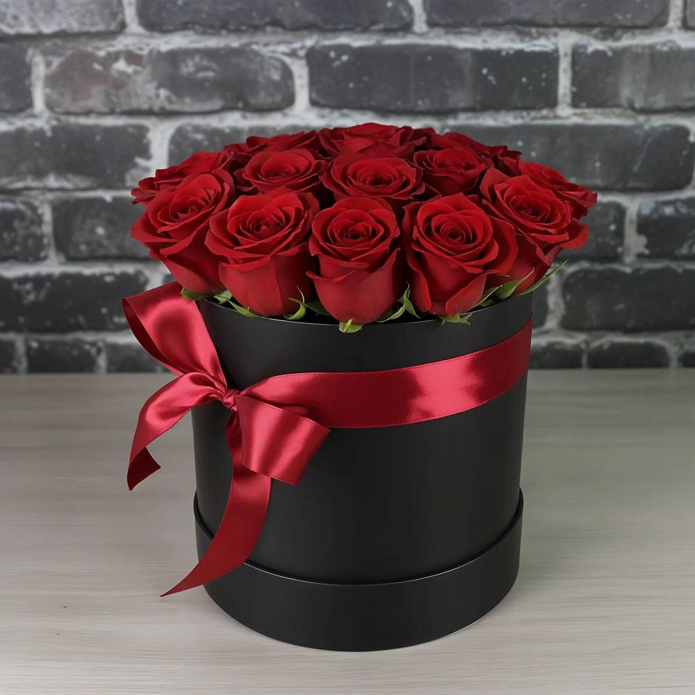 Цветочная композиция из Розы в шляпной коробке в Артемовском Свердловской области