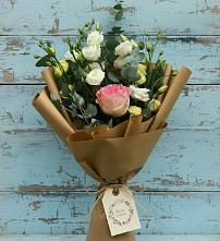 Букет цветов из:  Розы и Лизиантусы #REPLACE_PRED# Артемовском Свердловской области