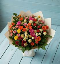 Букет Микс из разноцветных кустовых роз в Артемовском Свердловской области