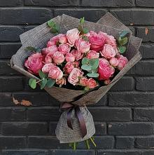 Букет цветов из:  Розы в Артемовском Свердловской области