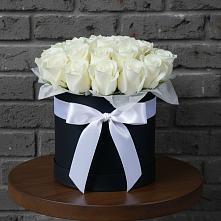 Цветочная композиция из Розы в шляпной коробке в Артемовском Свердловской области